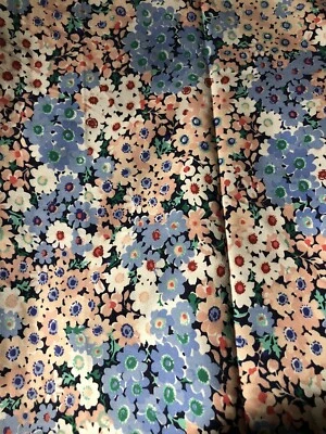 Cortina de ducha floral rosa y azul Kate Spade New York Foto 1 de 4