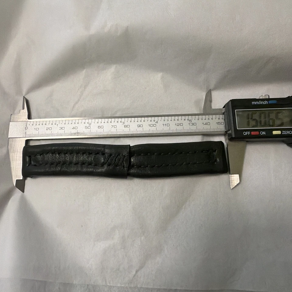 Correa inteligente de cuero artesanal de ocre 24 mm X 150 - cuero negro carbono y puntada Foto 1 de 4