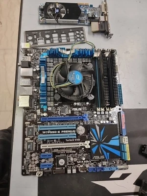 Scheda madre Asus P7P55D-E Premium+ i5-650 + 4 GB DDR3 +sapphire HD6570 1gb+Diss - Immagine 1 di 4