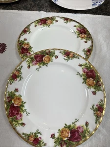 1962 Royal Albert OLD COUNTRY ROSES 8" SALAD Plates SET OF 2 - Picture 1 of 4
