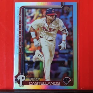2025 Topps Serie 2 - Nick Castellanos #427 Rainbow Foil Philadelphia Phillies - Foto 1 di 2