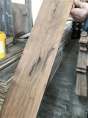 Suelo de madera maciza recuperada de roble blanco, ranura de lengüeta de piso de madera dura sin terminar Foto 1 de 4