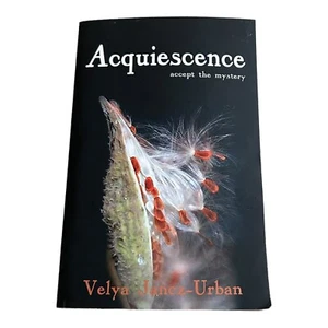 Acquiescence Paperback – March 13, 2015 by Velya Jancz-Urban - Foto 1 di 2
