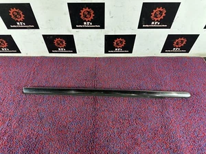 CHRYSLER 300C SRT8 6.1L 08-10 REAR RIGHT PASSENGER SIDE DOOR WINDOW TRIM MOLDING - Picture 1 of 5