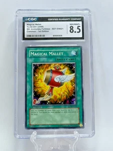 Mazo mágico Yu Gi Oh 2006 SD7-EN021 estructura cubierta común primera edición CGC 8,5 - Imagen 1 de 3