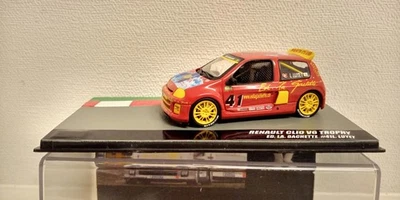 1:43 UNIVERSAL HOBBIES EAGLE RACE RENAULT CLIO V6 TROFEO #41 ED. LA. GACHETTE Foto 1 de 4