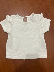 Magliettina Primark Neonato Unisex Taglia 3-6 Mesi Colore Bianco con Balze - Foto 1 di 3