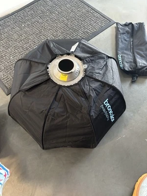 26” Collapsible Beauty Dish Soft Broncolor 65 - Image 1 of 4