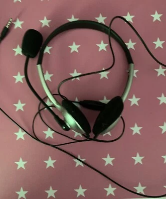 Fones de ouvido com microfone preto e prata - Imagem 1 de 4