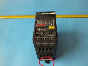 SIEMENS MICROMASTER VECTOR 6SE3211-4DA40 - Picture 1 of 9