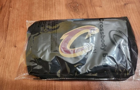 2023 Cleveland Cavaliers Cavs Cross Body Bag Fanny Pack Rocket Mortgage Cover