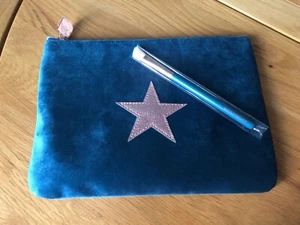 Birchbox Make Up Bag & Contouring Eyeshadow Brush - Picture 1 of 3
