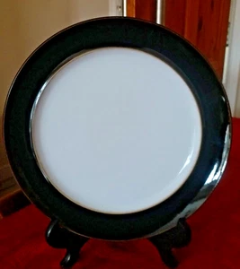 Denby ~ Eclipse ~ Plato de cena negro ~ Envío y devolución gratuitos en el Reino Unido - Imagen 1 de 4