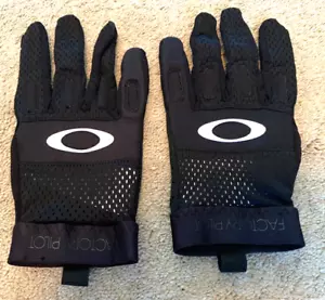 New Oakley MTB Bike Glove Factory Pilot Glove ATHLETE ISSUE Black Mens Small - Picture 1 of 4