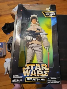 "Figura de acción Kenner Star Wars 1997 Luke Skywalker en Hoth Gear 12"" nueva en caja" - Imagen 1 de 2