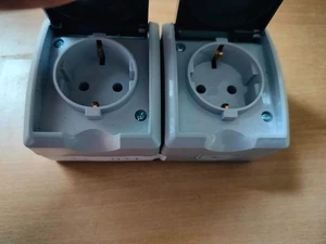 REV Ritter AquaForm Doppelsteckdose waagerecht AP L4 grau-gebraucht (F1 1127) - Picture 1 of 5