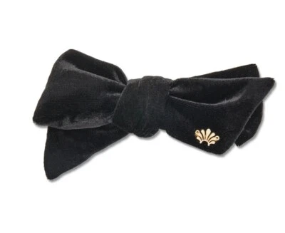 Cordón de pajarita de cinta de terciopelo negro LELE SADOUGHI Foto 1 de 4