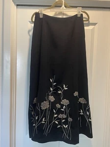 Dressbarn Maxirock Damen Größe 6 schwarz mit Stickerei - Bild 1 von 6