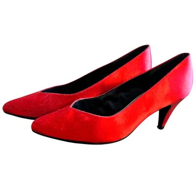 Zapatos de salón Life Stride Nightlife rojo satinado talla 9M 2,75 pulgadas tacones Foto 1 de 4