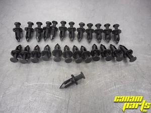 Can Am Replacement 25 Plastic Fender Rivets Clips 8mm 5/16" 293150089 ATV UTV - Picture 1 of 3