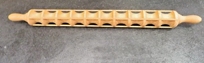 Vintage Wooden Ravioli Pasta Press Cutter 10 Slot 4 Row Rolling Pin 24" med w - Image 1 of 4