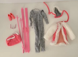 Vintage Barbie Designer Collection #7079 SKI PARTY Ensemble Completo (1983) - Foto 1 di 8