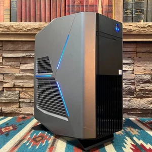 Alienware Aurora R6 W11 Gaming PC! •i7-7700 •GTX 1070 •32GB RAM 512GB SSD WifiAX - Afbeelding 1 van 17