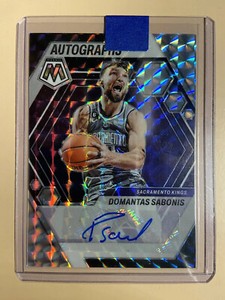 2022-23 Panini Mosaic DOMANTAS SABONIS AUTOGRAPHS MOSAIC Silver #AM-SAB Kings