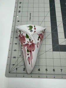 Pretty Judy Greene Wall Pocket Vase Pink Flowers Floral White - Picture 1 of 5
