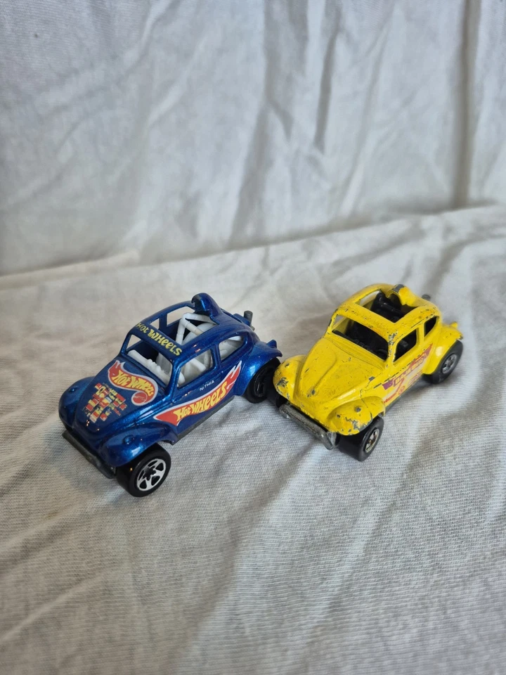 Coche diecast Hot Wheels Baja Bug amarillo y azul vintage Foto 1 de 4