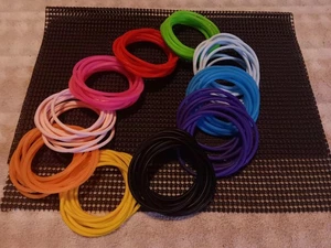 100 mehrfarbige Gummiarmbänder Silikonarmband - Bild 1 von 3