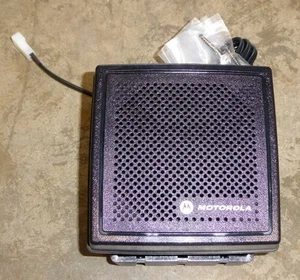 Motorola HSN4031B Wired External Radio Speaker Black *NEW GENUINE OEM* - Afbeelding 1 van 3