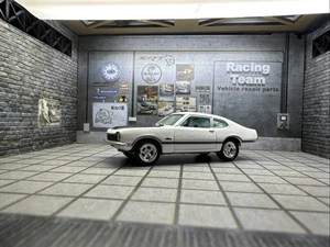 Johnny Lightning Classic Gold 1970 Ford Maverick Grabber weiß/schwarz 1:64 - Bild 1 von 2