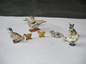 FIGURINE EN PLOMB FERME LOT DE 6 VOLAILLES + 1 CHAT - Picture 1 of 1