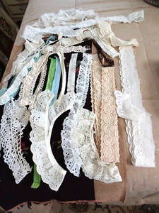 Lote de encaje/recorte vintage para proyectos artesanales - varias longitudes/anchos/patrones/colocación - Imagen 1 de 7