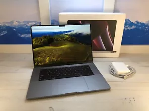 Apple MacBook Pro 2023 16" Laptop 1TB M2 Max 32GB RAM Space Gray w/Box 42 Cycles - Picture 1 of 12