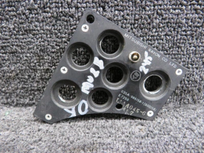 Cubierta del panel del interruptor del tren de aterrizaje Mitsubishi 035A-986158-1 Foto 1 de 3