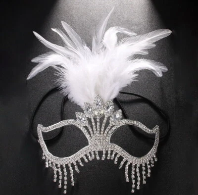 Máscara de mascarada para mujeres estrás borlas pluma metal fiesta cadena facial Foto 1 de 4