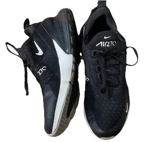 Nike Air Max 270 Damengröße 7,5 schwarz/weiß Laufschuhe - Bild 1 von 7