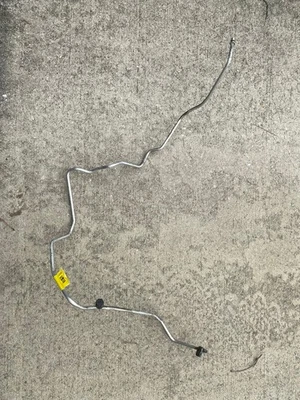 Manguera líquida Nissan Versa 2006-2012 línea CA de alta presión R134A Foto 1 de 4