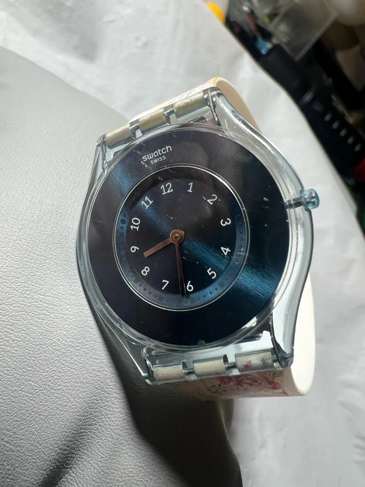 Swatch SKIN Dive-LN (SFS103) esfera azul, banda clásica, 2 mm de grosor, WR30M señora Foto 1 de 4