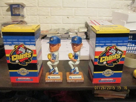 Peoria Chiefs 2006 Kerry Wood Lot of 2 SGA Bobbleheads Cover