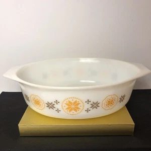 Vintage Pyrex 2 1/2qt “Town and Country”  Casserole Dish NO Lid. Made In USA - Picture 1 of 9