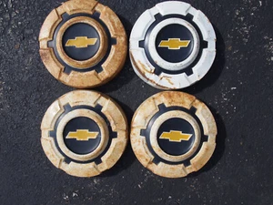 OEM 1969-1975 CHEVROLET DOG DISH 2WD WHITE HUB CAPS 10-1/2 PICK UP TRUCK 1/2 TON - Picture 1 of 10