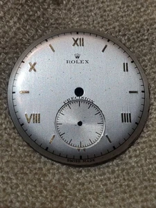 Rolex de precisión de los años 50 sub-segundo esfera plateada parte marcadores romanos 28 mm - Imagen 1 de 5
