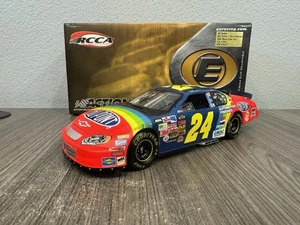 2004 Jeff Gordon #24 Dupont Retro Rainbow Elite 1:24 NASCAR Action MIB % - Picture 1 of 12