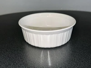 Plato para hornear Corning Ware French White 6 pulgadas F-24-B 725 ml sin tapa - Imagen 1 de 4