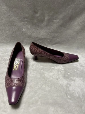Женские фиолетовые туфли-лодочки Salvatore Ferragamo на каблуке размер 7,5 - Изображение 1 из 4