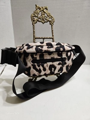 Riñonera DAGNE DOVER ACE estampado de leopardo Foto 1 de 4