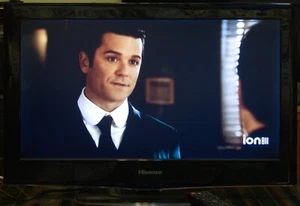 Hisense 24 inch LCD TV , Excellent Working Condition - Picture 1 of 5
